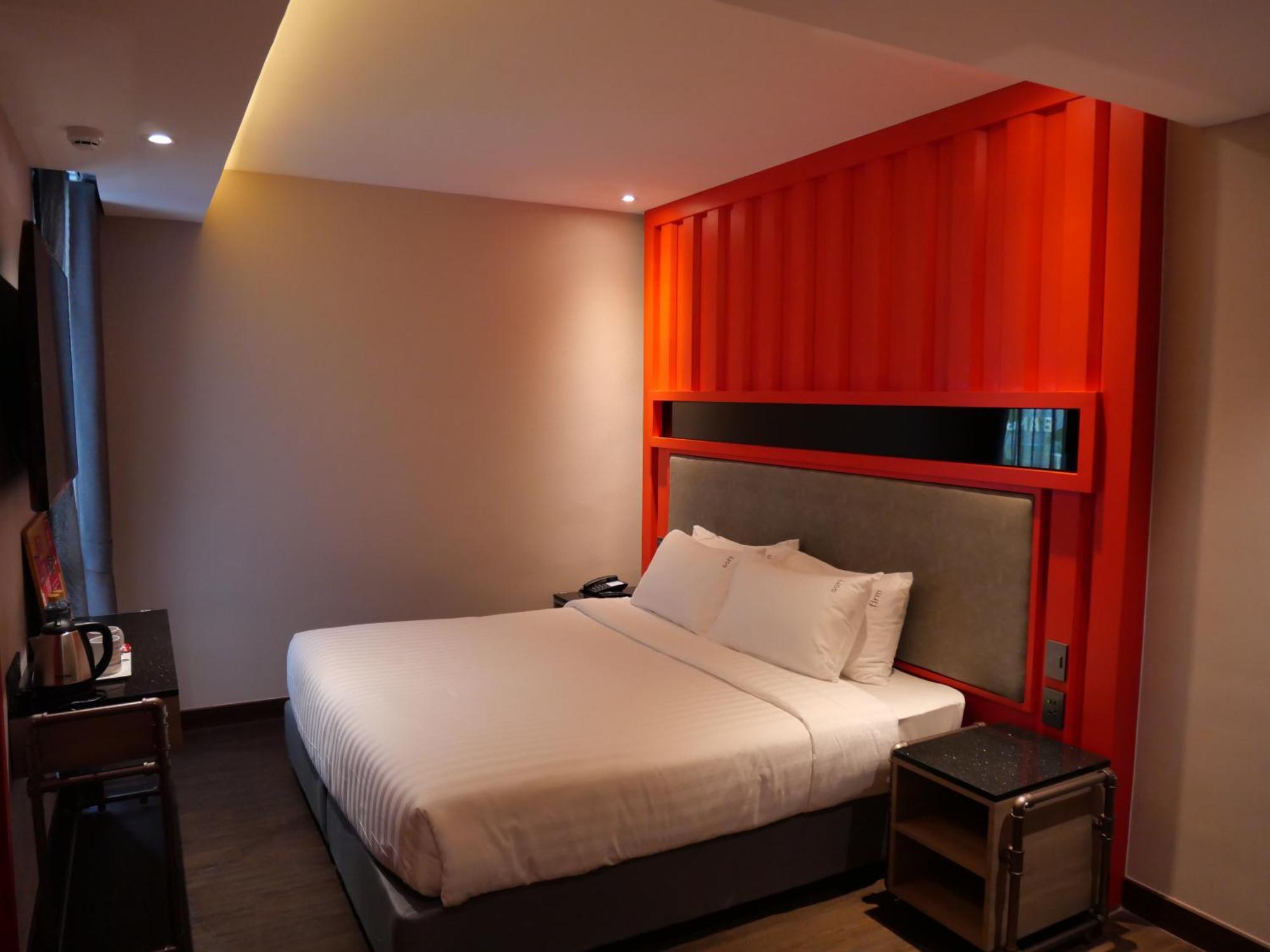 Отель T2 The Portal Sukhumvit Бангкок Экстерьер фото