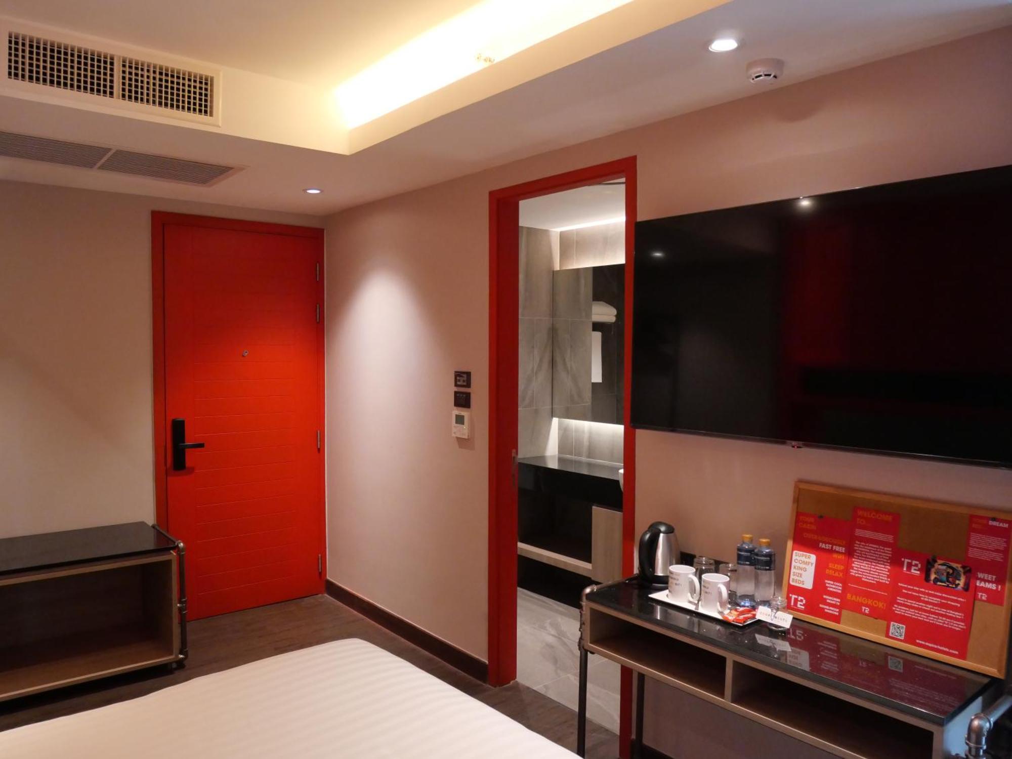 Отель T2 The Portal Sukhumvit Бангкок Экстерьер фото