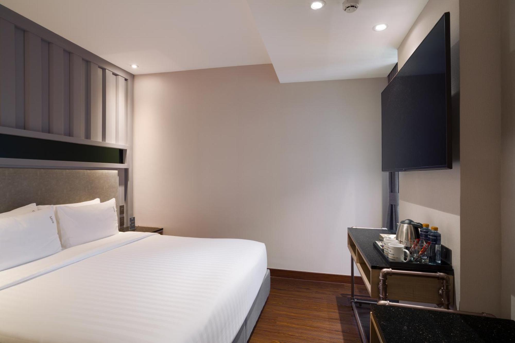 Отель T2 The Portal Sukhumvit Бангкок Экстерьер фото